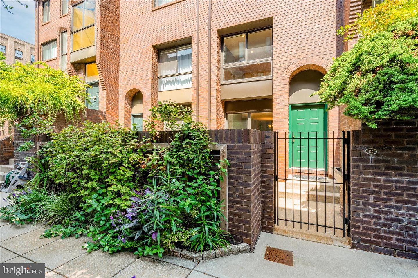 2201 N Arch Street #114, Philadelphia