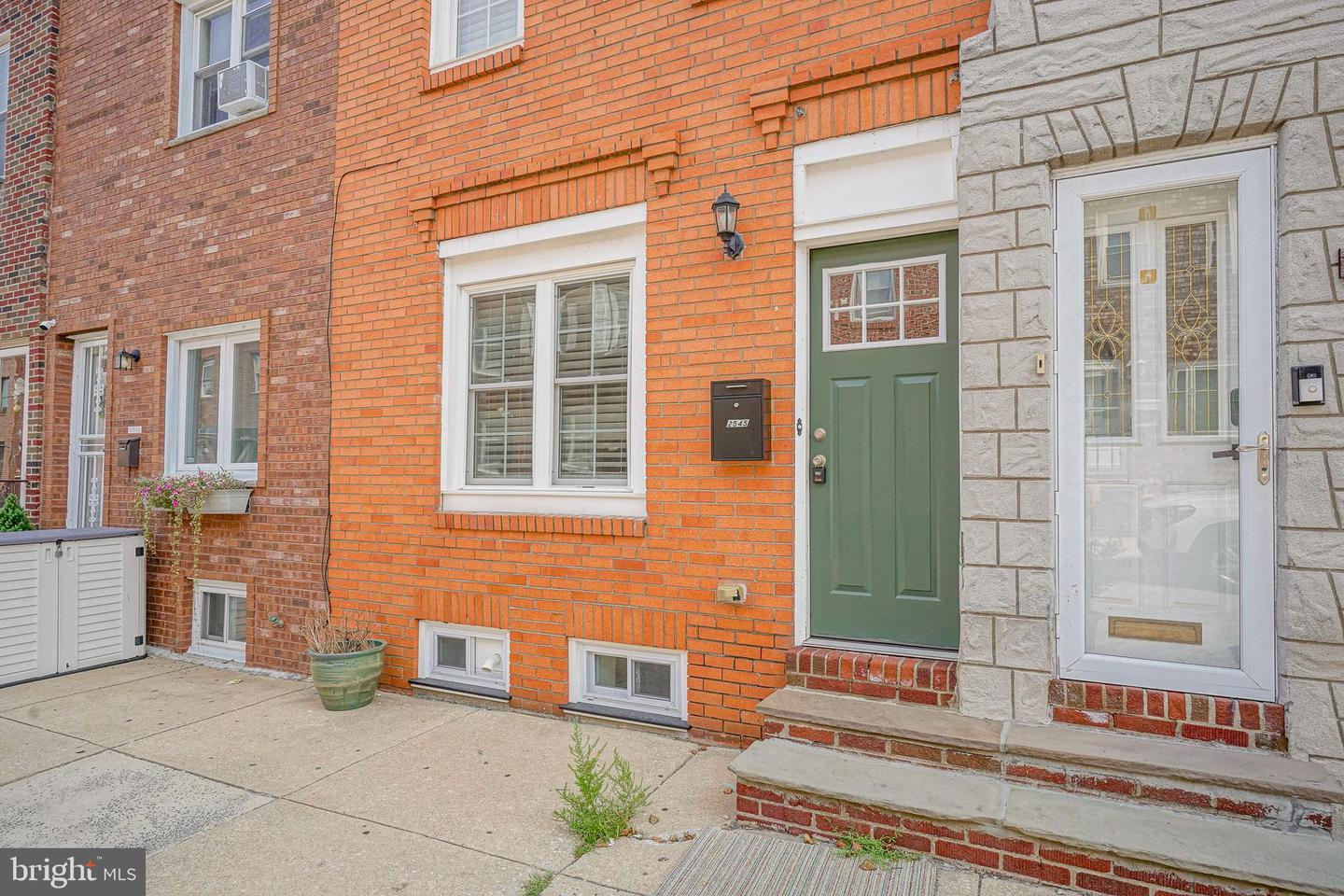 2545 S Warnock Street, Philadelphia