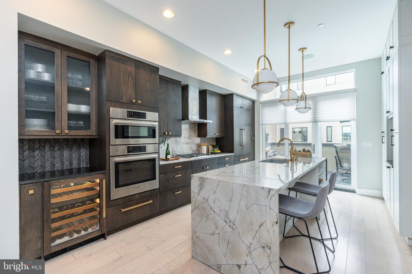 422 Fairmount Avenue, Philadelphia