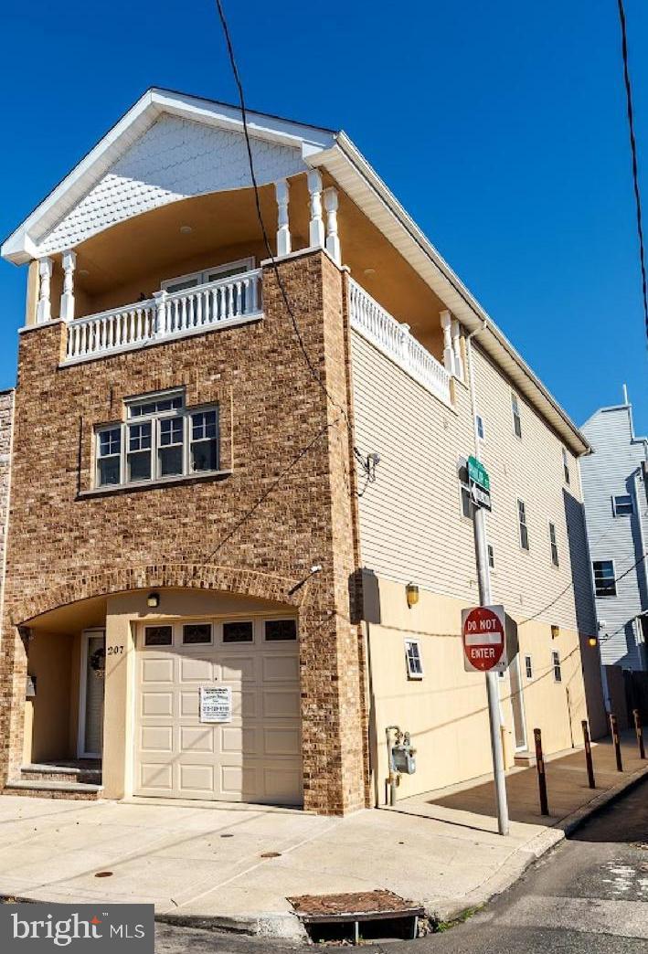 207 Moore Street, Philadelphia