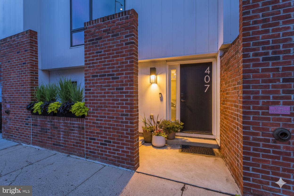 407 Salmon Street, Philadelphia