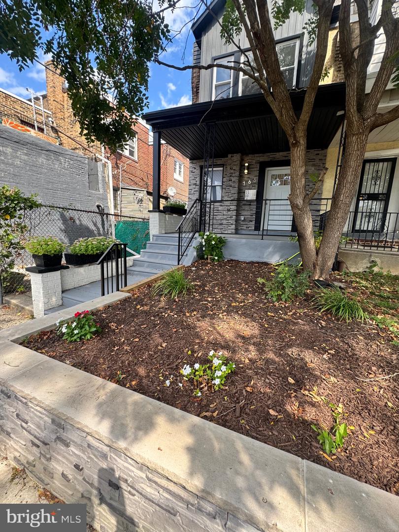 765 N 49th Street, Philadelphia