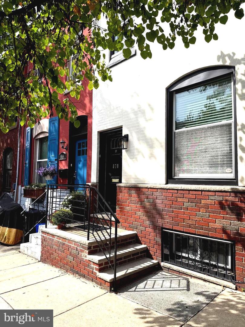 870 N 30th Street, Philadelphia