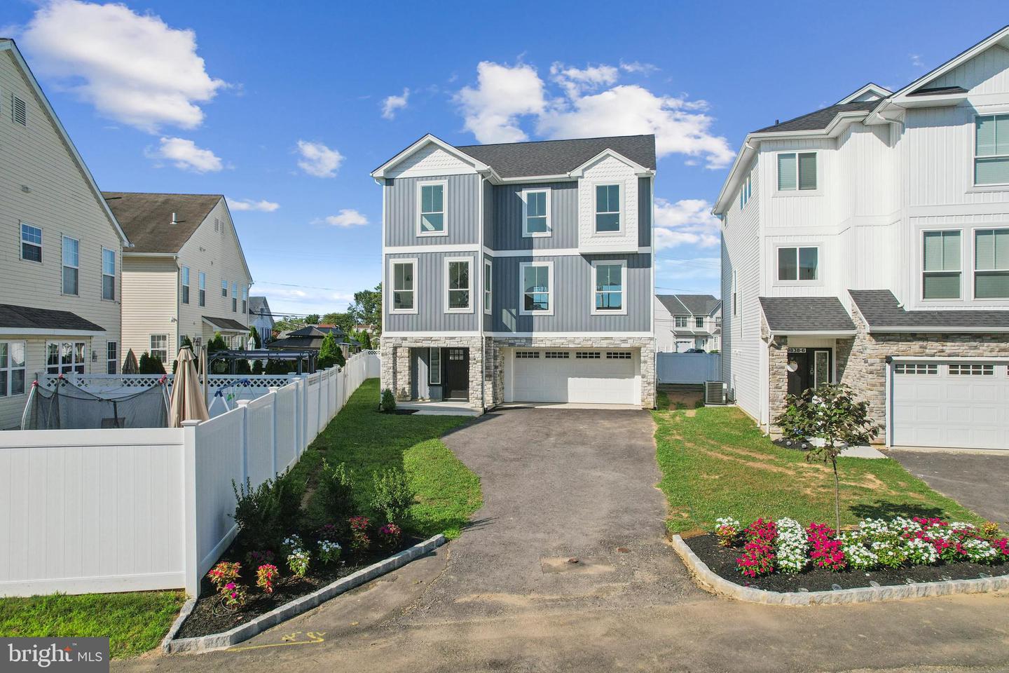9838 Legion Street #4