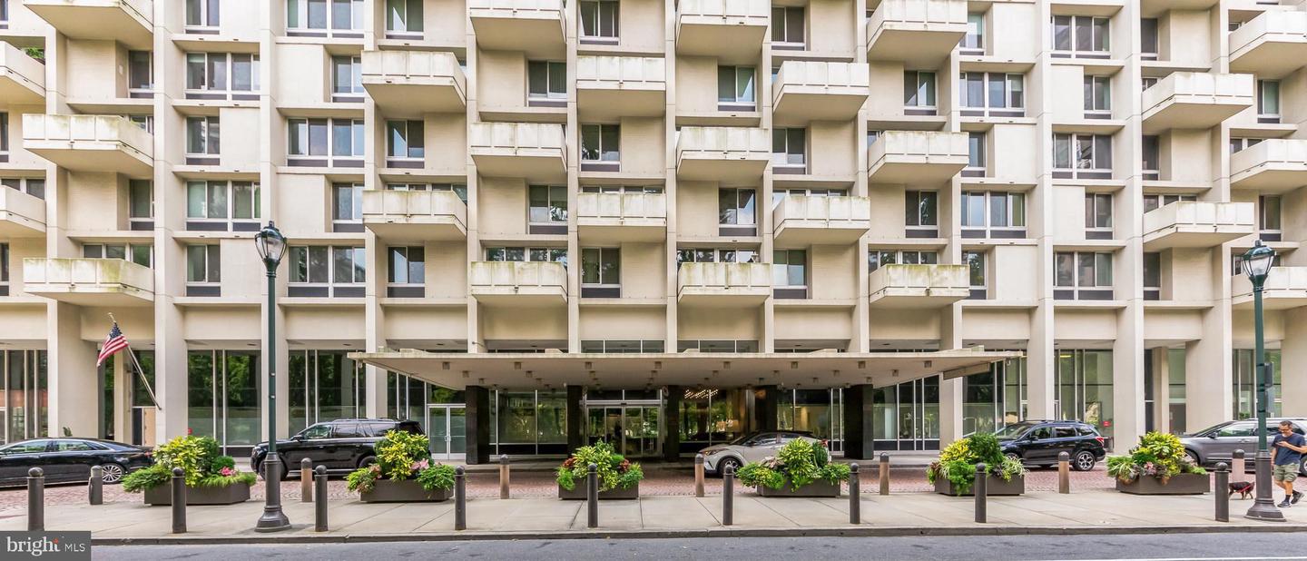 604 S Washington Square #3114