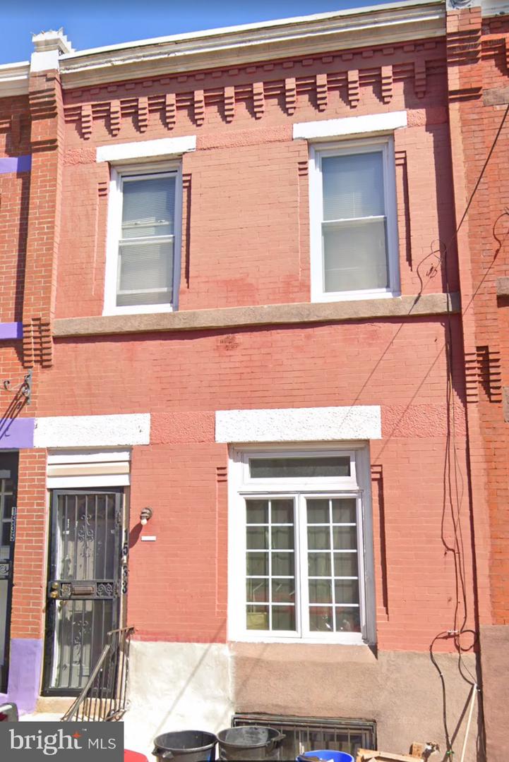 1533 Fontain St
