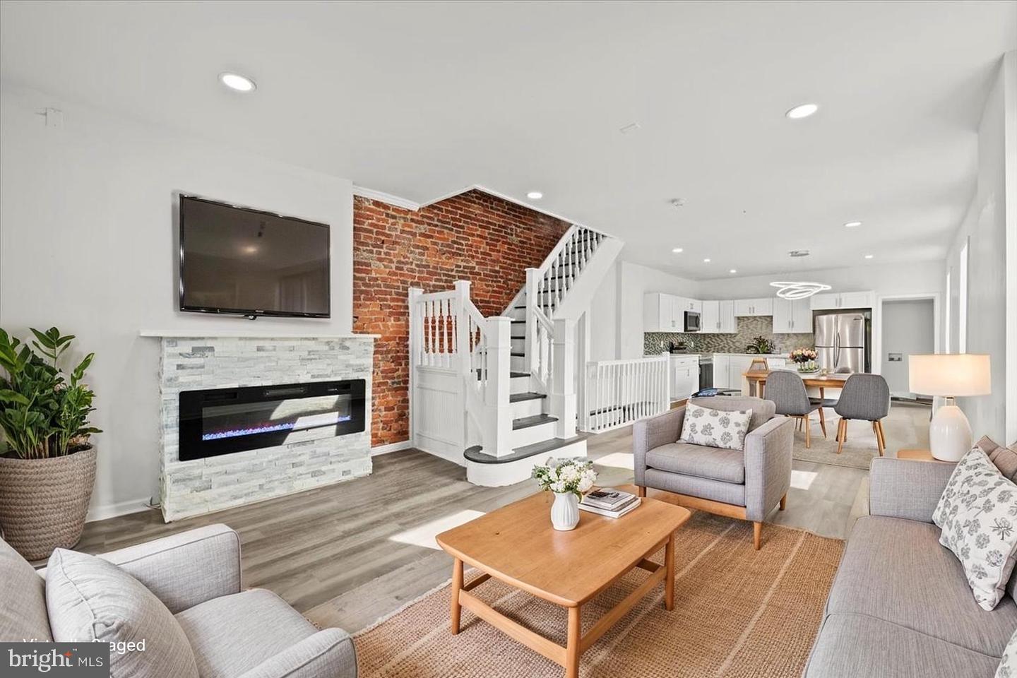 121 S Alden Street, Philadelphia