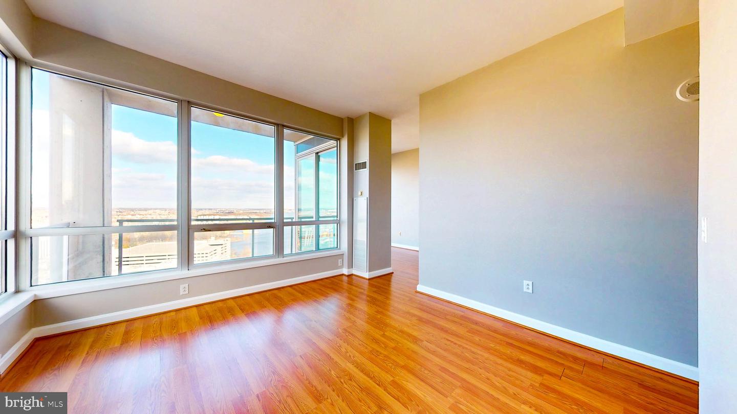901 N Penn Street #r2404, Philadelphia