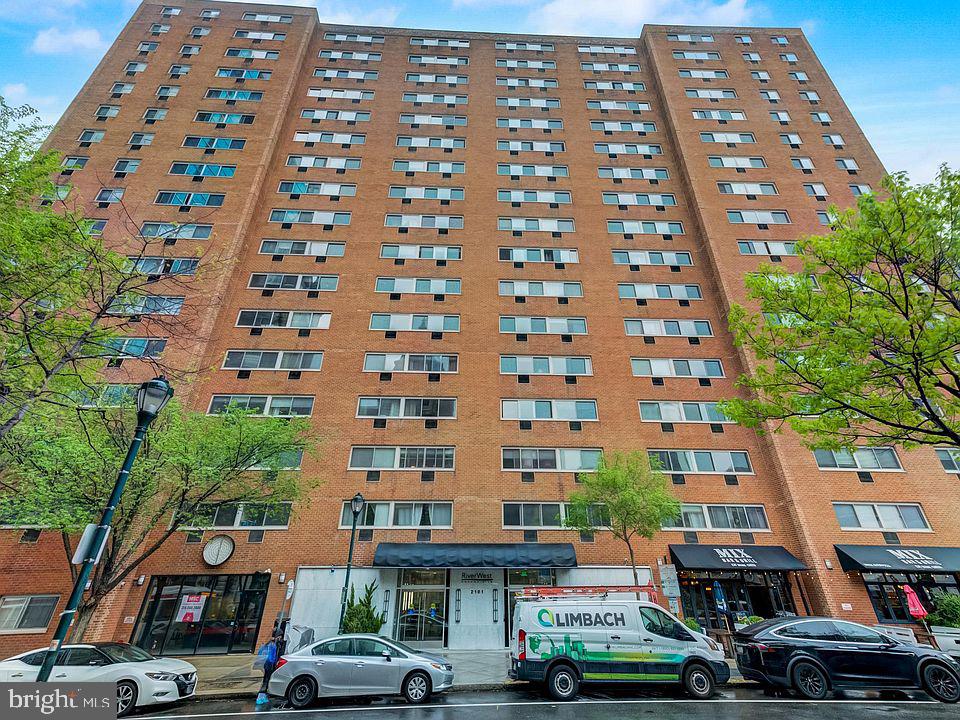2101 Chestnut Street #726
