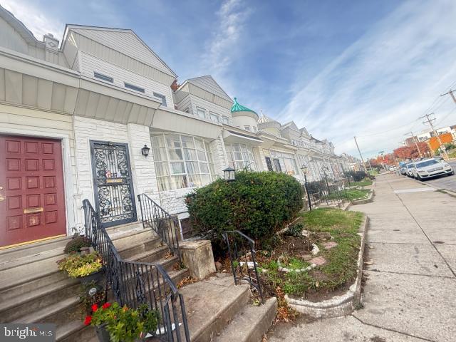 6142 Catharine Street