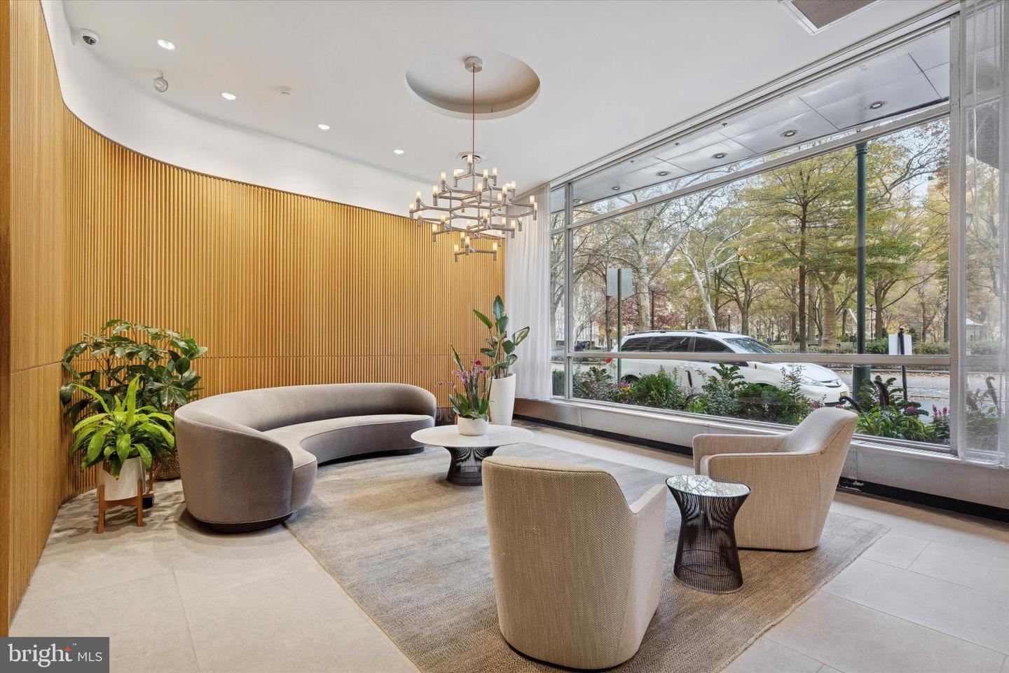 220 W Rittenhouse Square #6f
