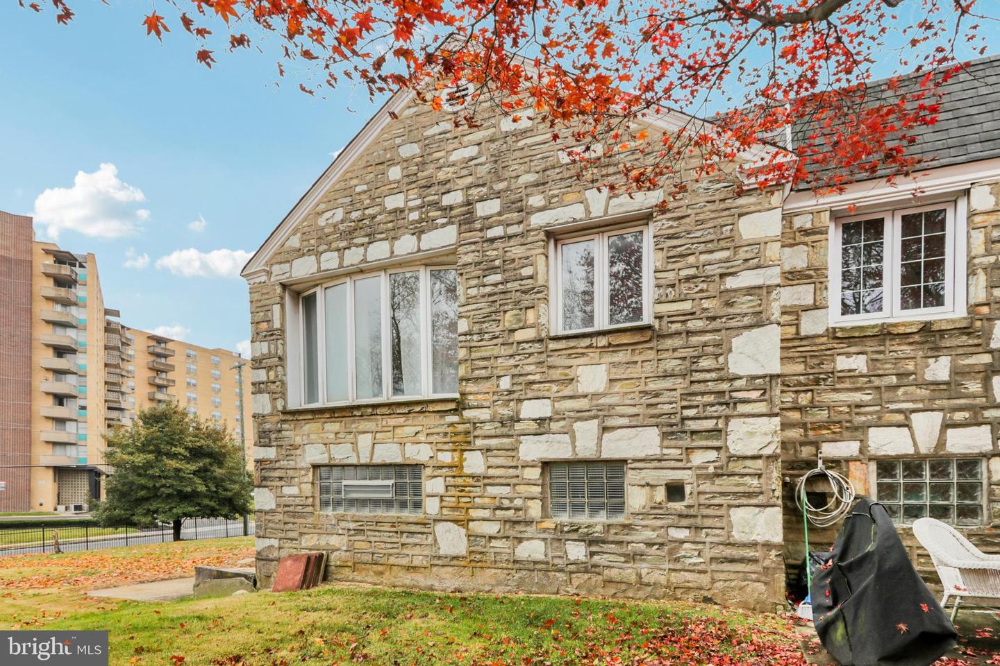 8855 Winchester Avenue, Philadelphia