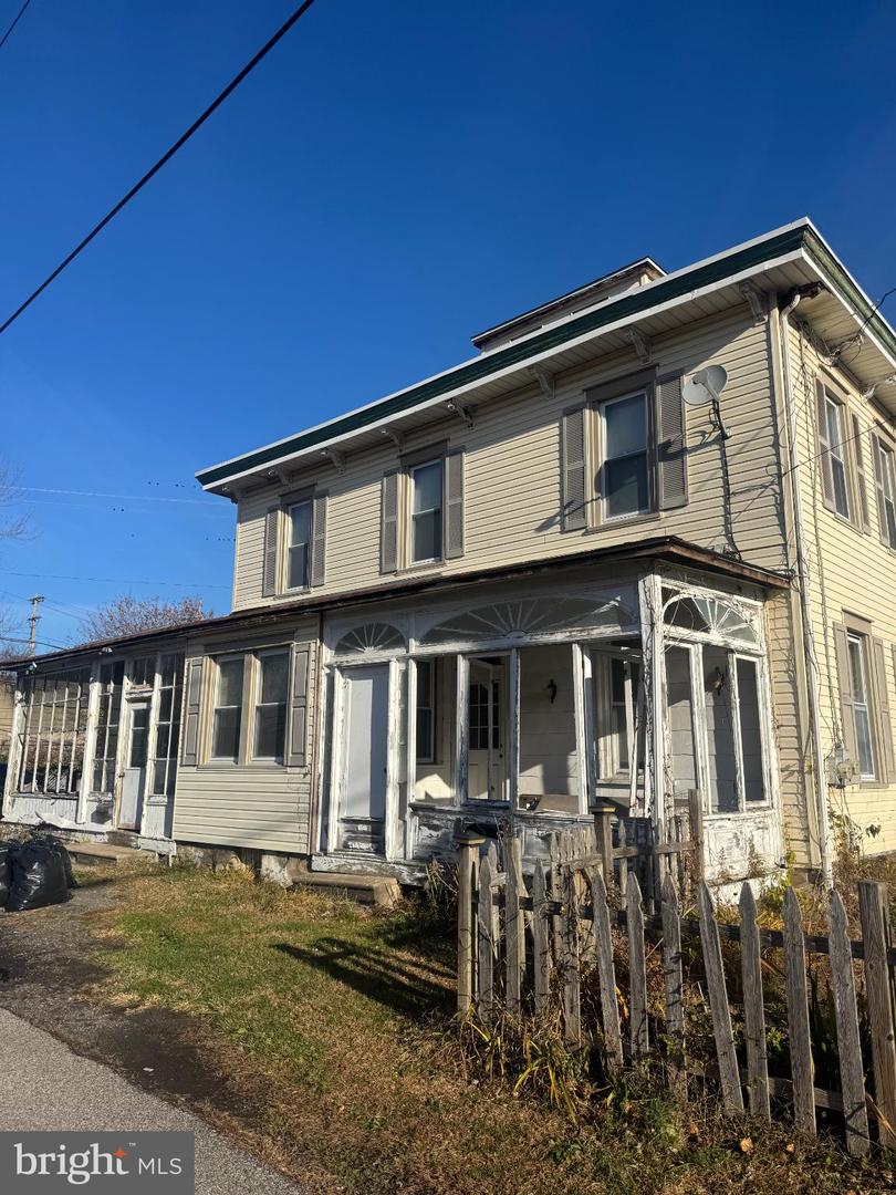 601 Maple Avenue, Philadelphia