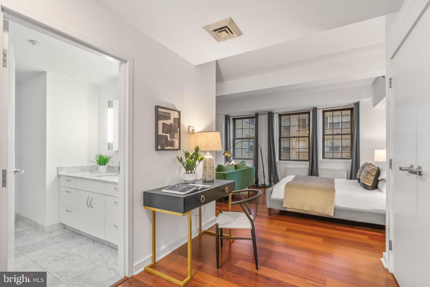 219 S 18th Street #404, Philadelphia