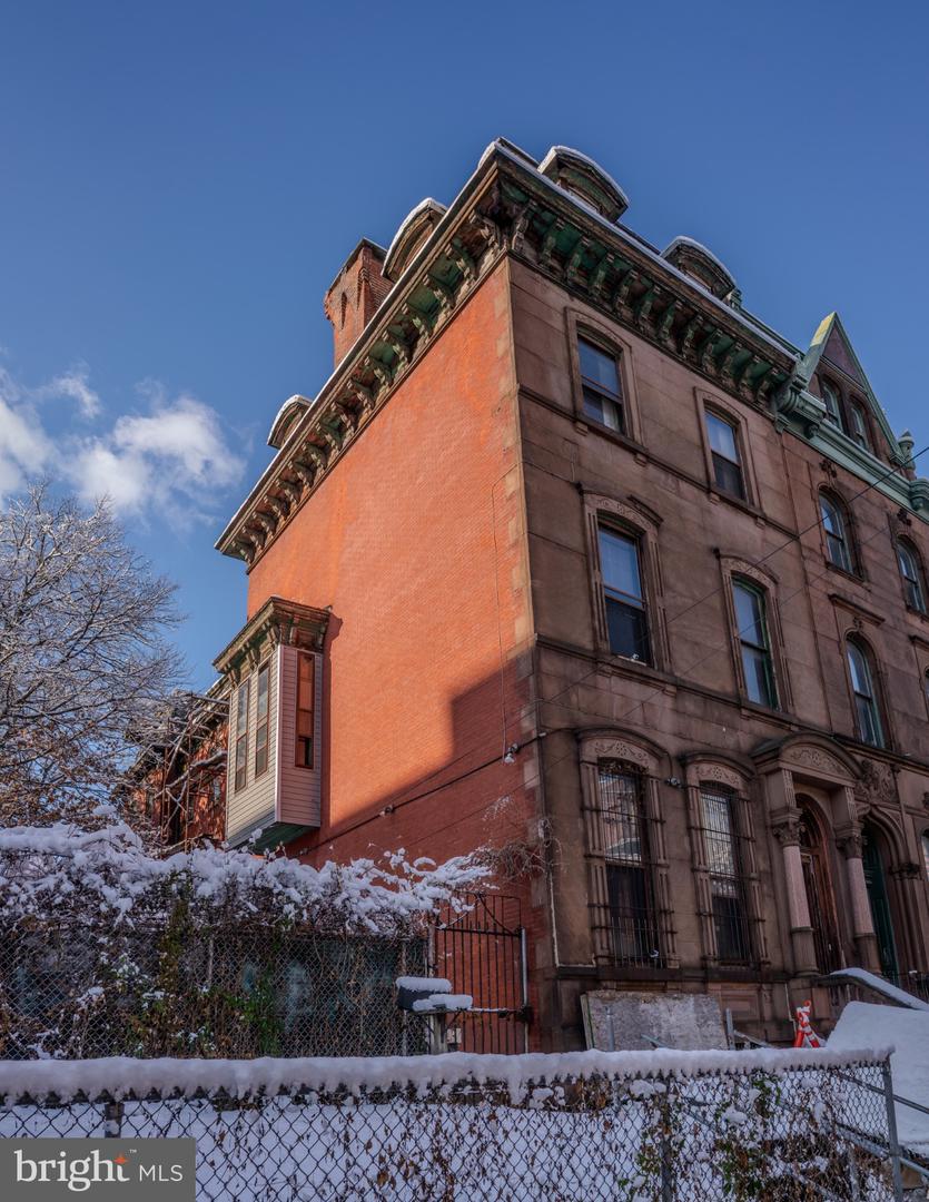 1522 N 16th