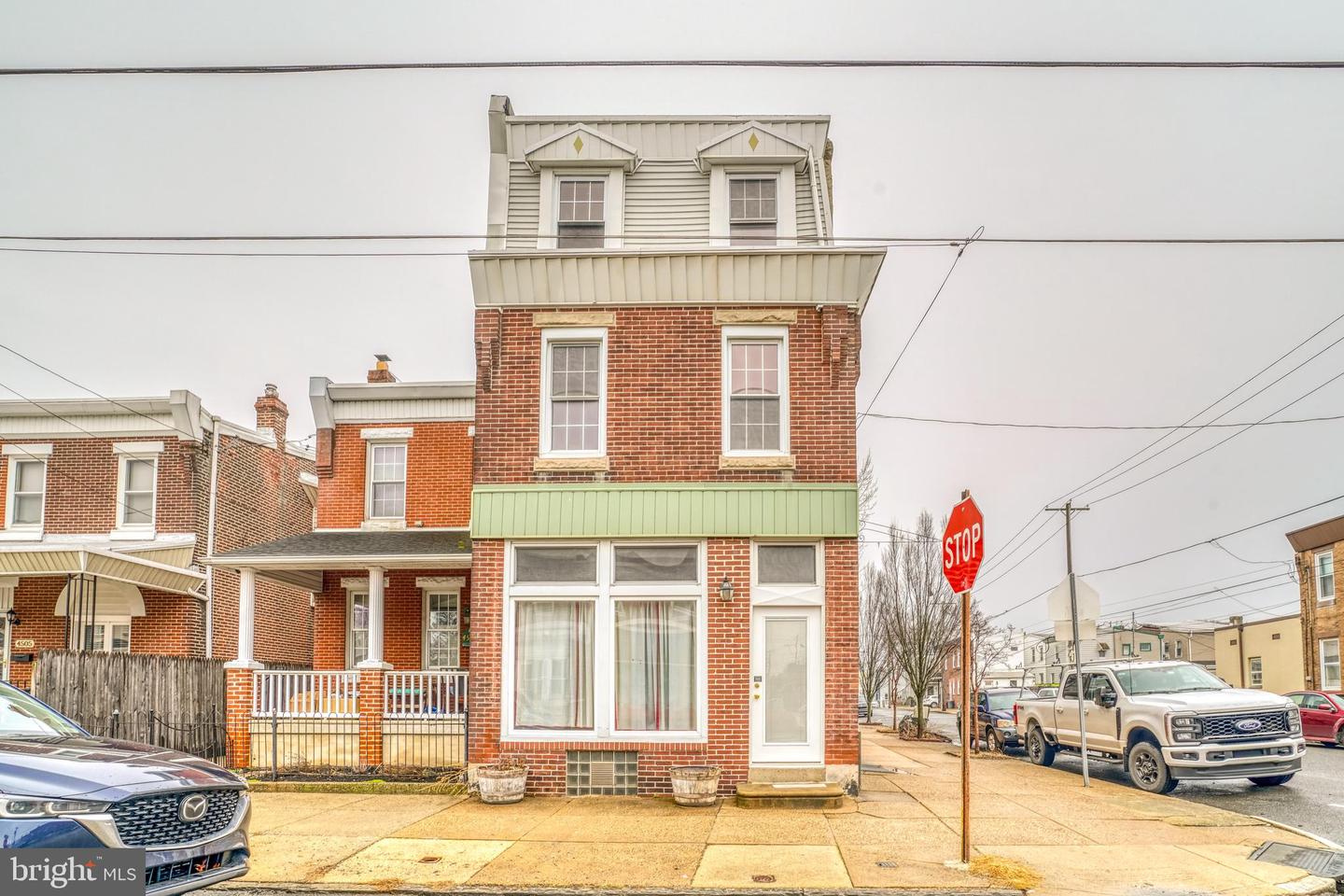 4501 Edgemont Street, Philadelphia