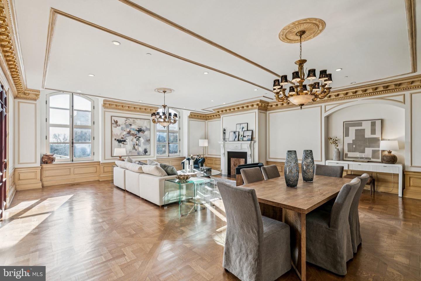 421 Chestnut Street #401