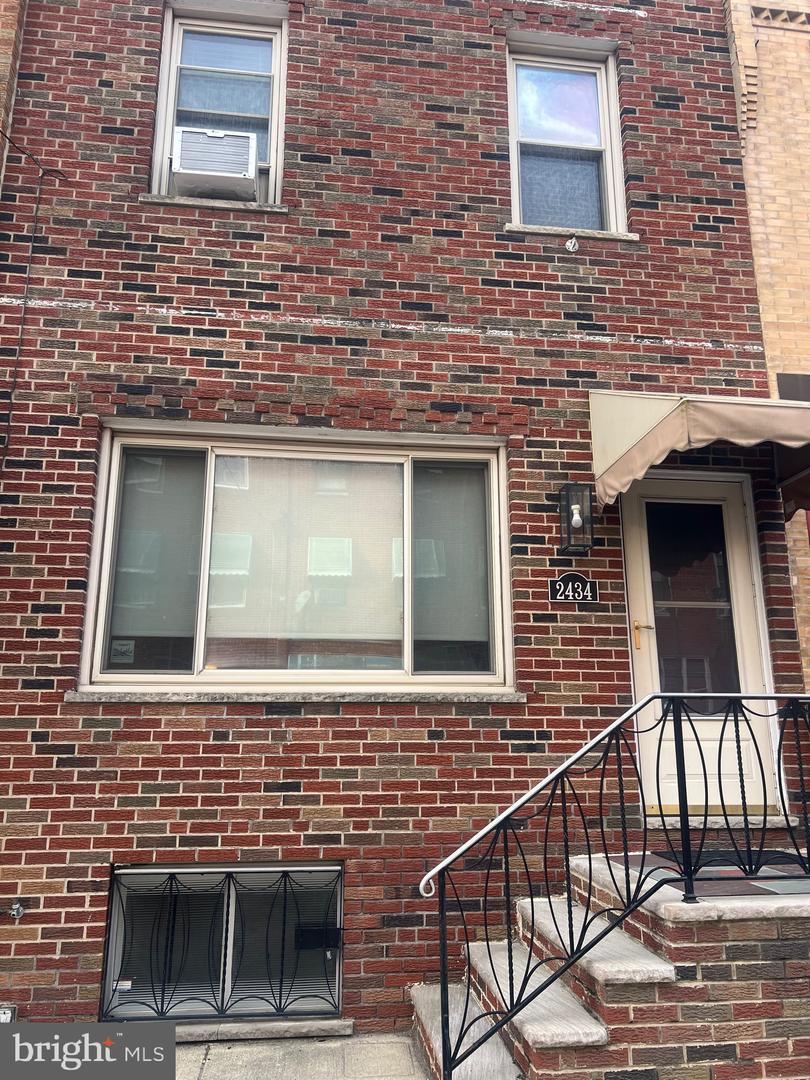 2434 S 12th Street, Philadelphia