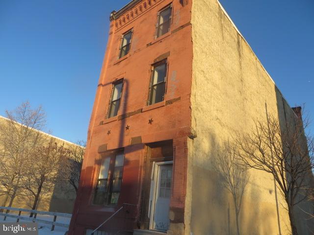 2033 W Diamond Street, Philadelphia