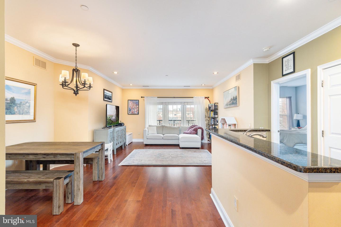 500 Admirals Way #214, Philadelphia