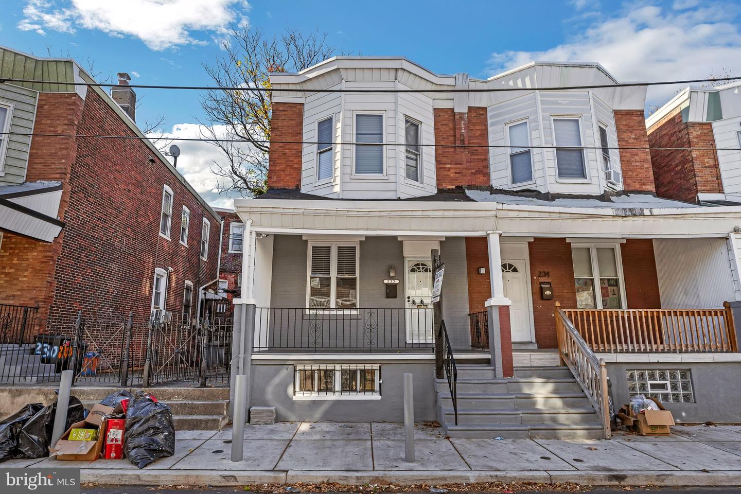 232 N Creighton Street