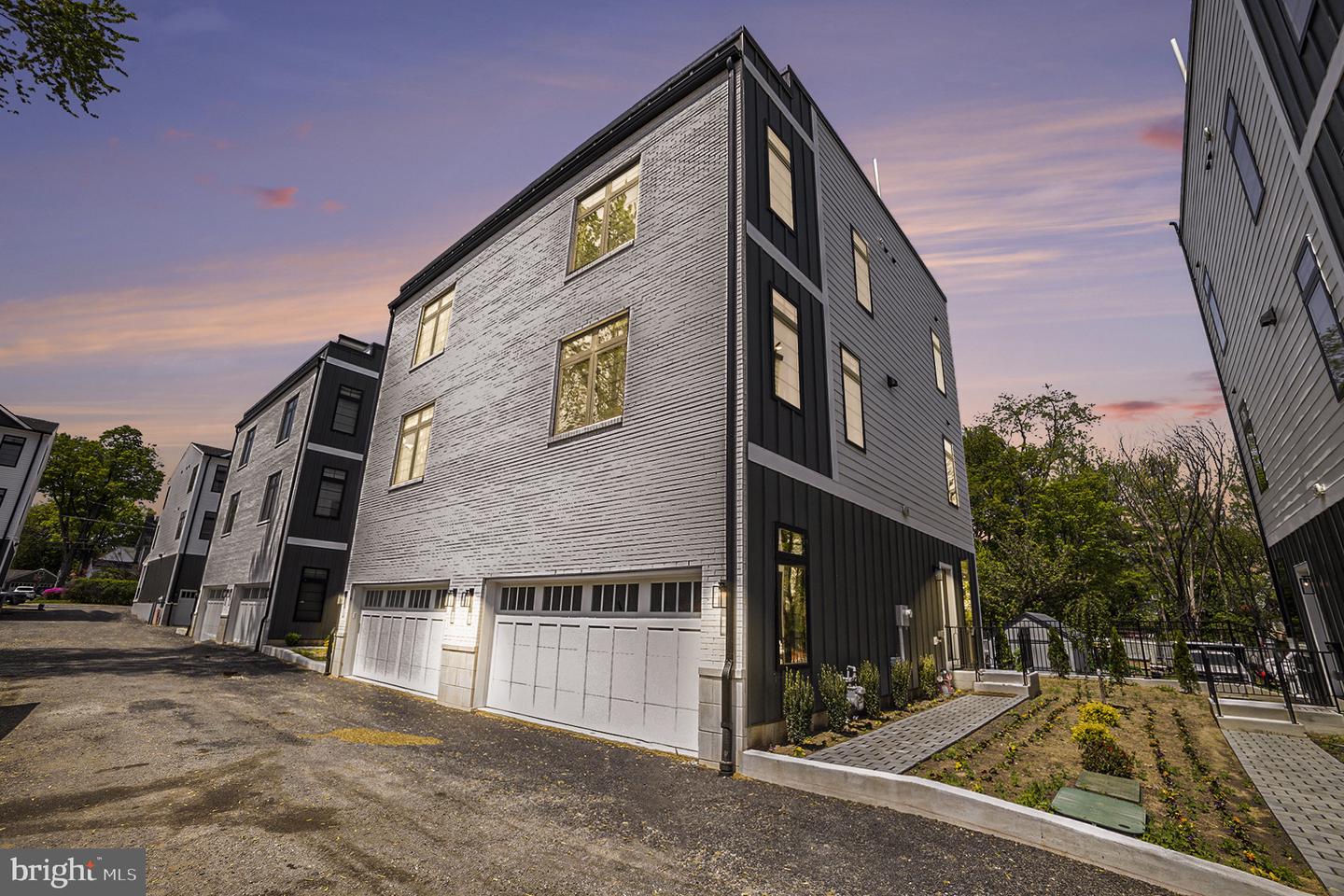 7519 Ridge Avenue #203