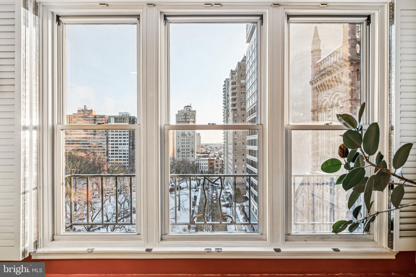1901 Walnut Street #10a