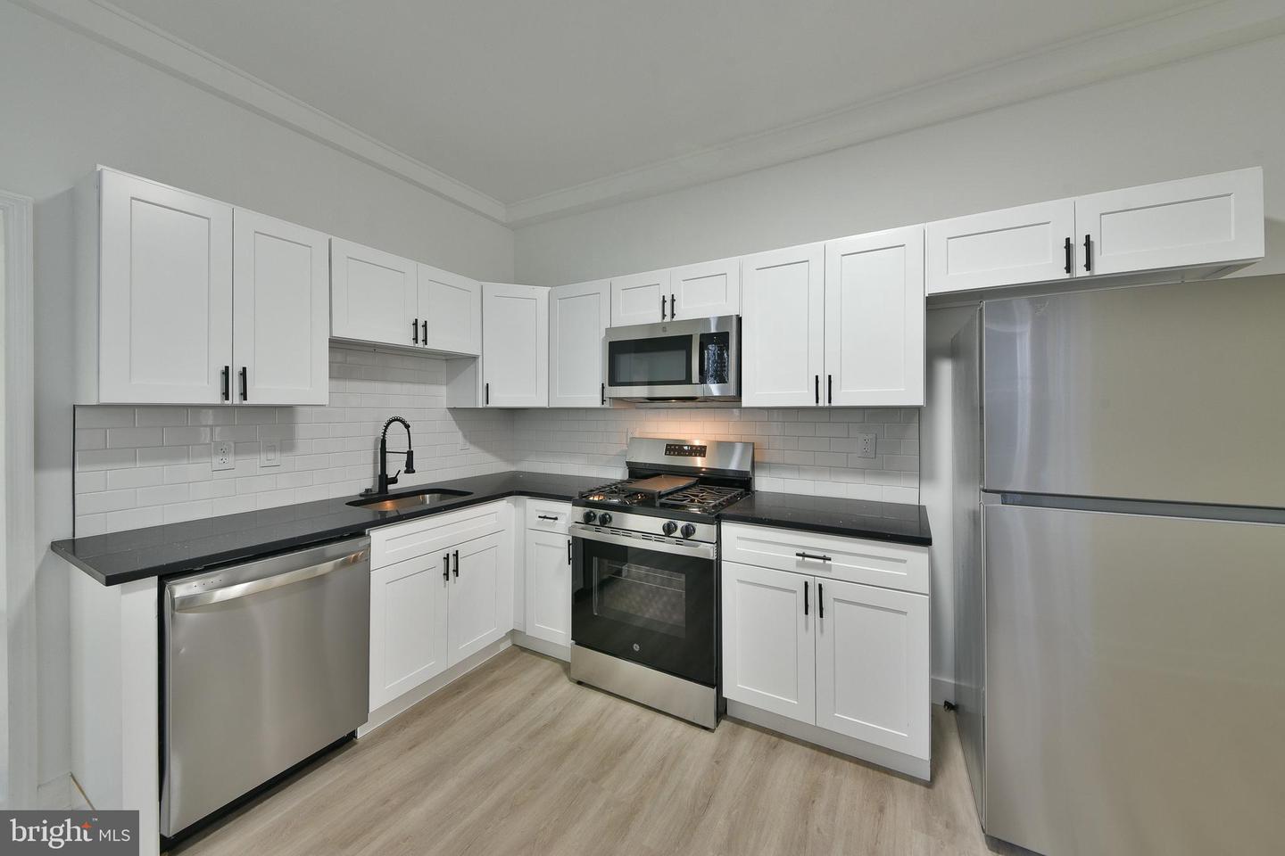 1725 W Juniata Street, Philadelphia