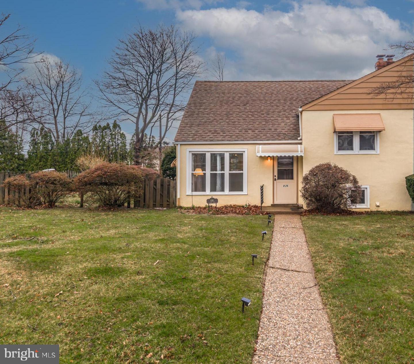 836 Clyde Lane, Philadelphia