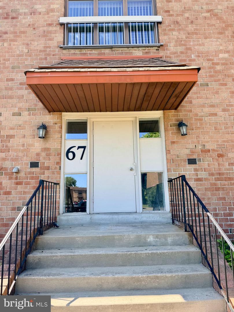 67203 Delaire Landing Road #203