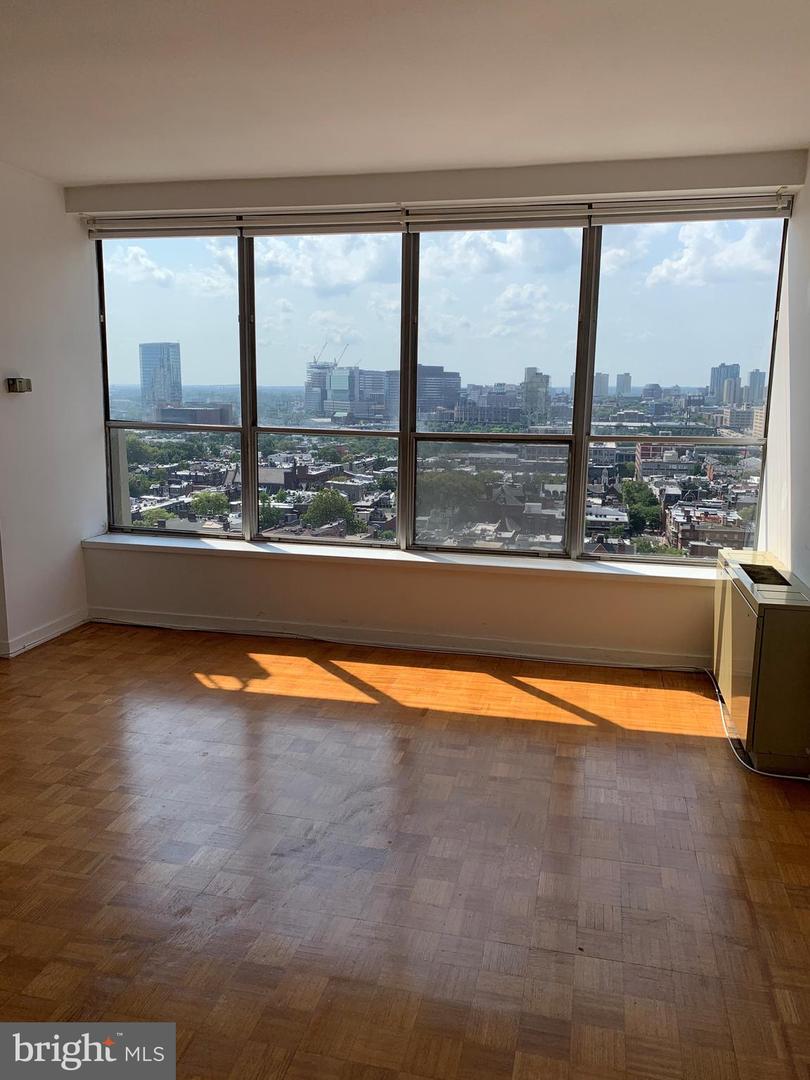 224 W Rittenhouse Square #2015b