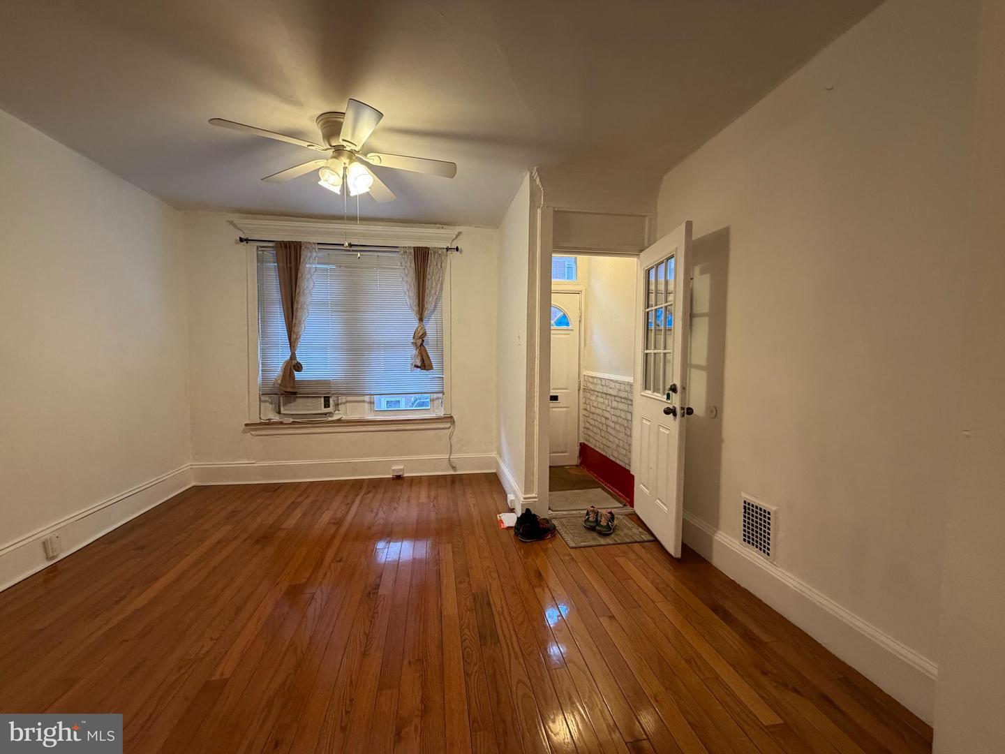 2419 S Fairhill Street, Philadelphia
