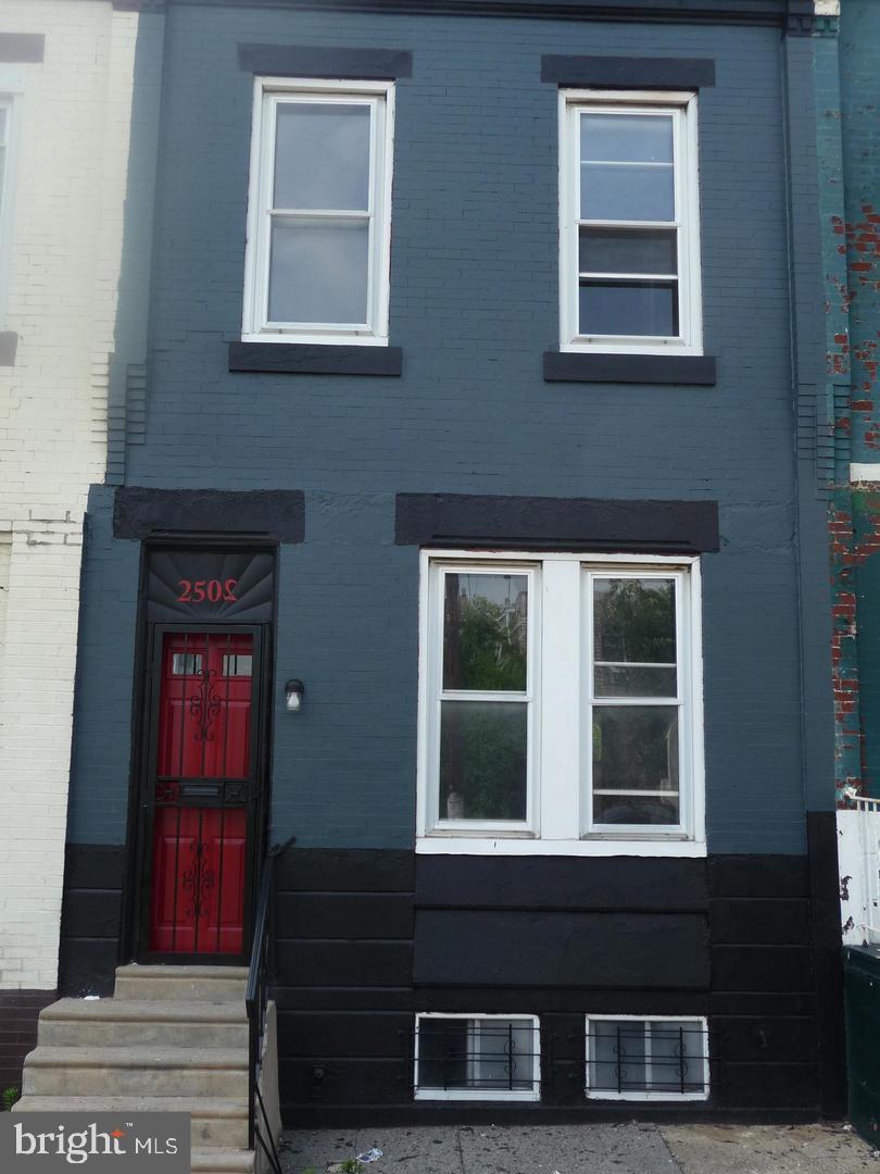 2502 N Opal Street