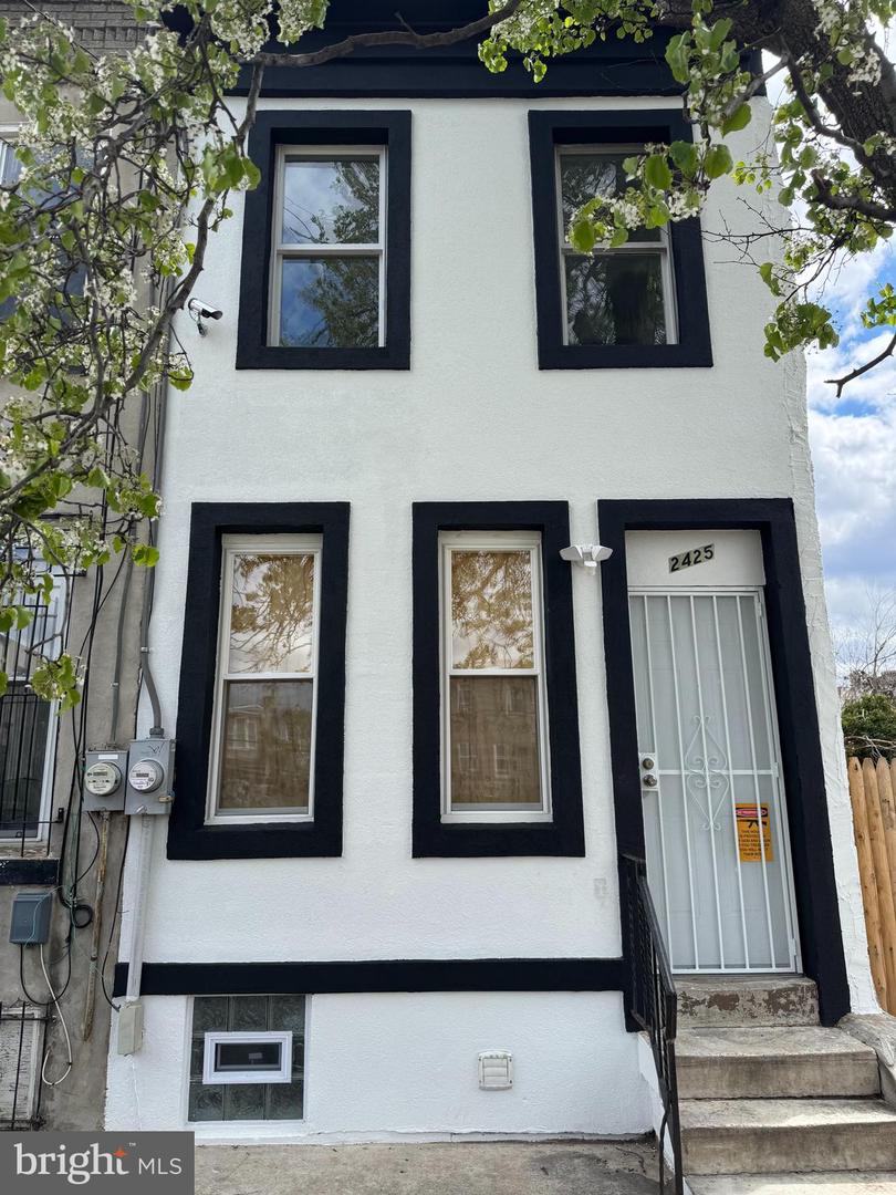 2425 N Sydenham Street