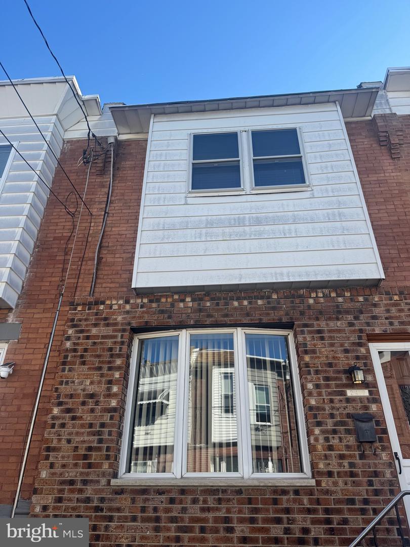 2417 S American Street, Philadelphia