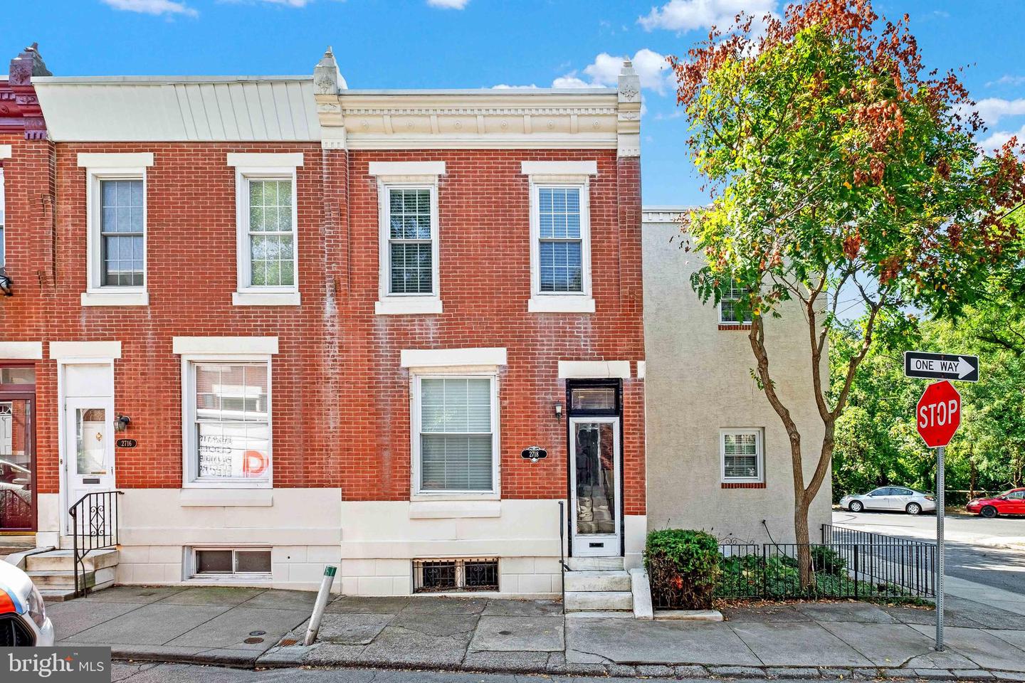 2718 Folsom Street, Philadelphia