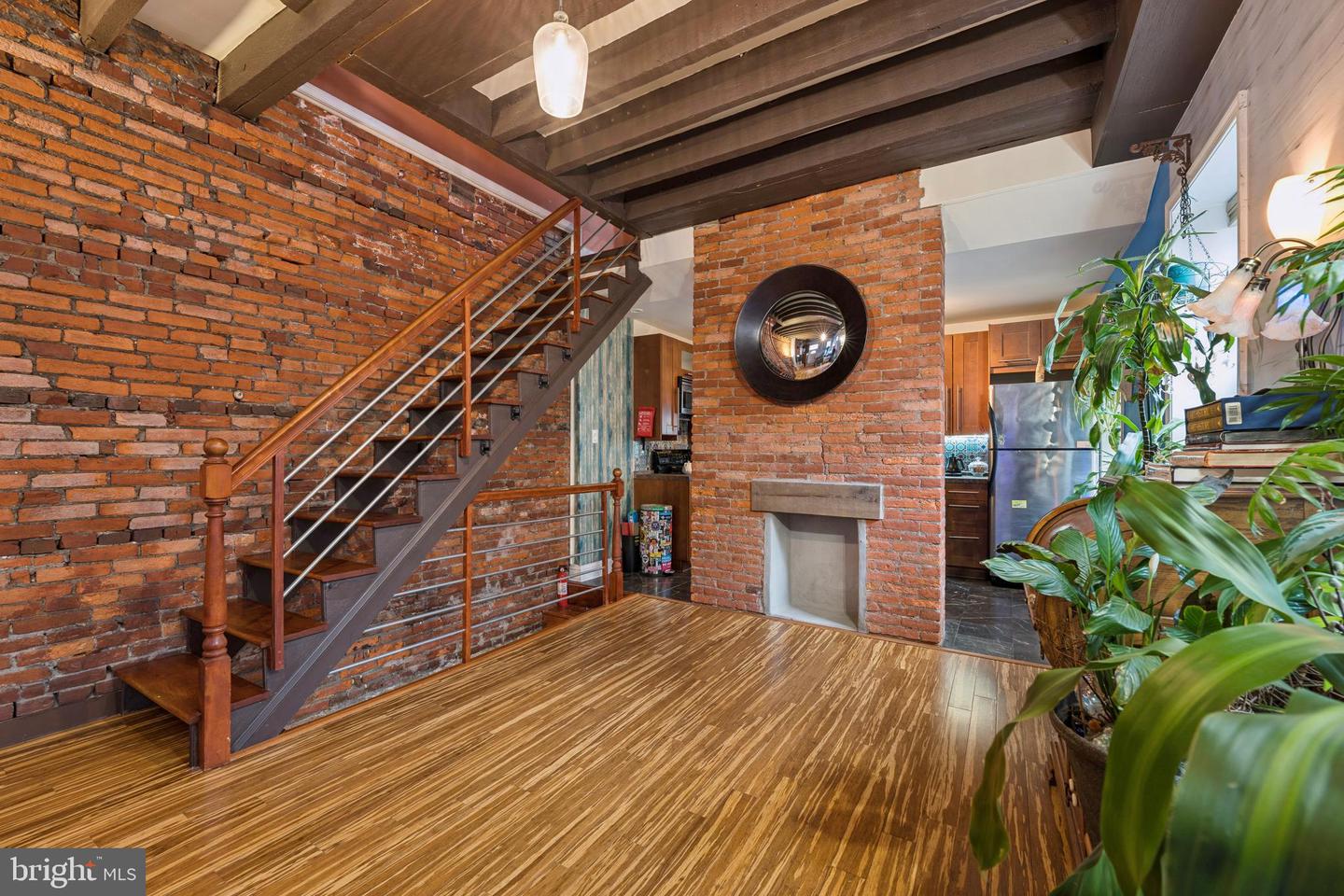 1632 Brown Street, Philadelphia