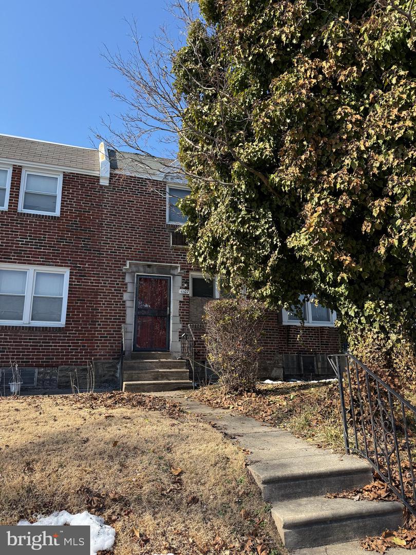 1107 E Slocum Street