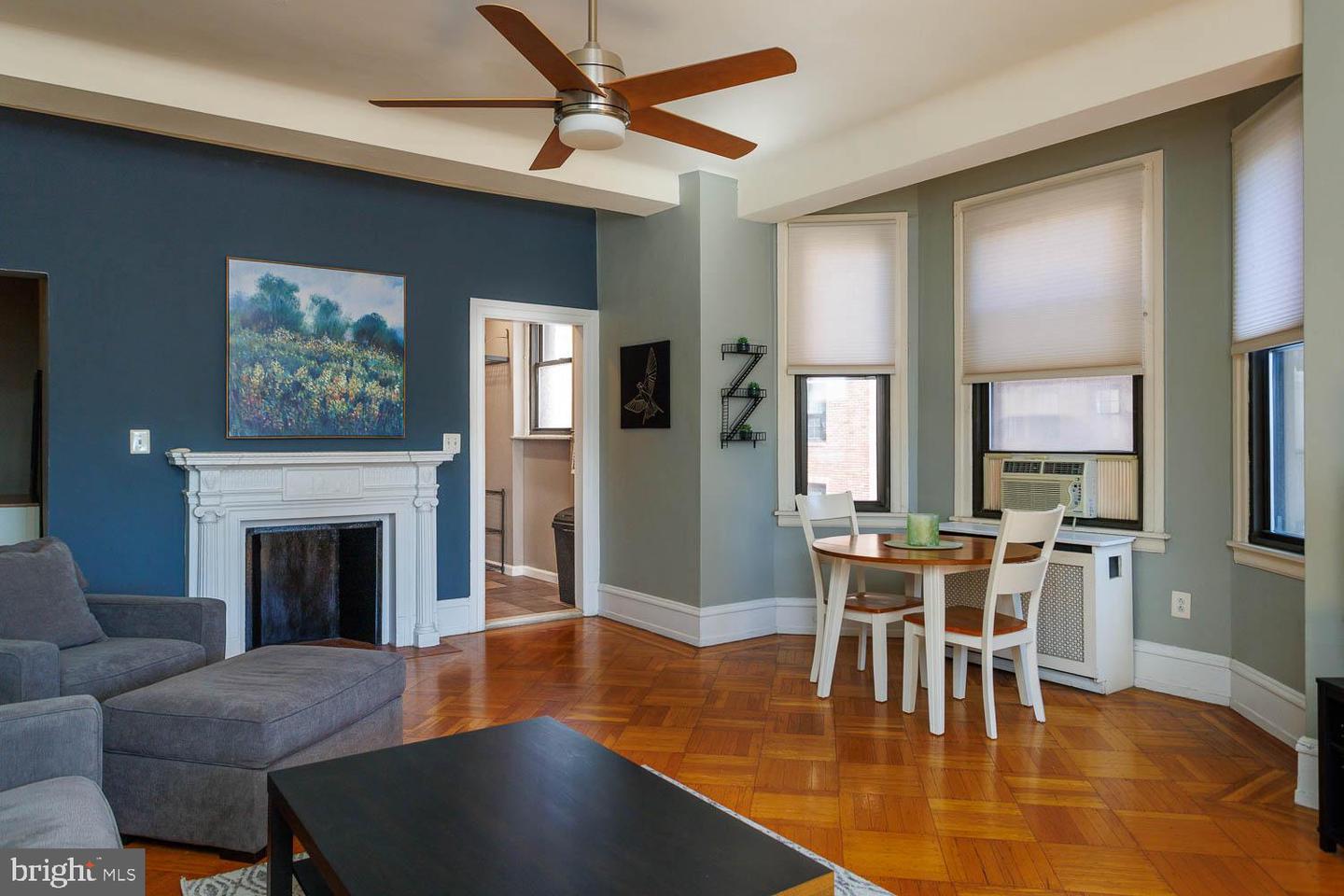 250 S 13th Street #5d