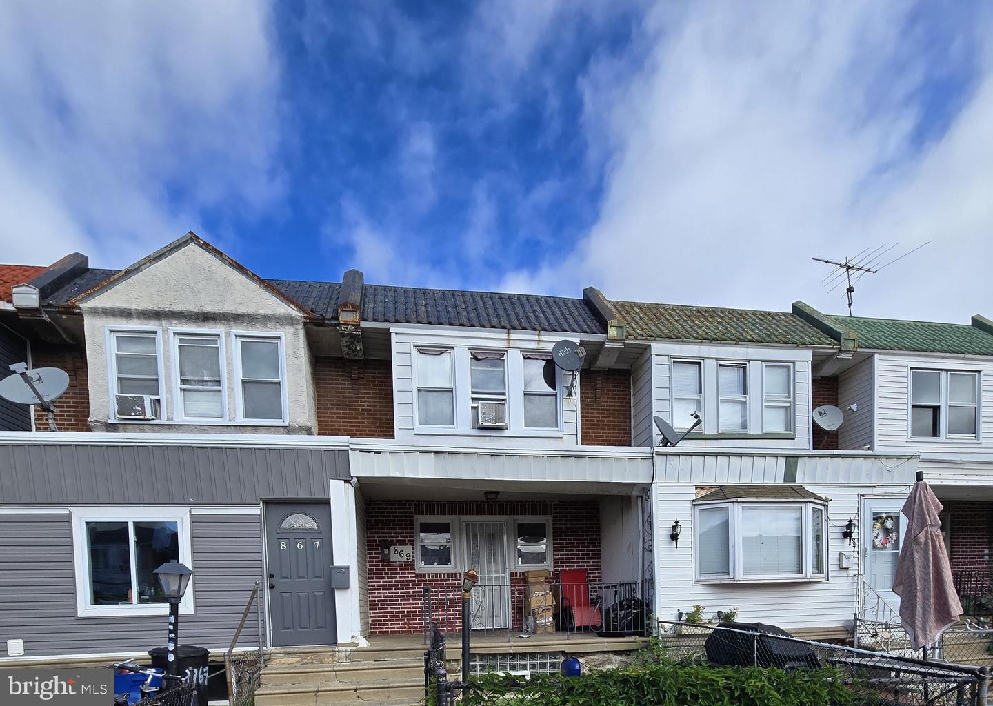 869 Bridge Street