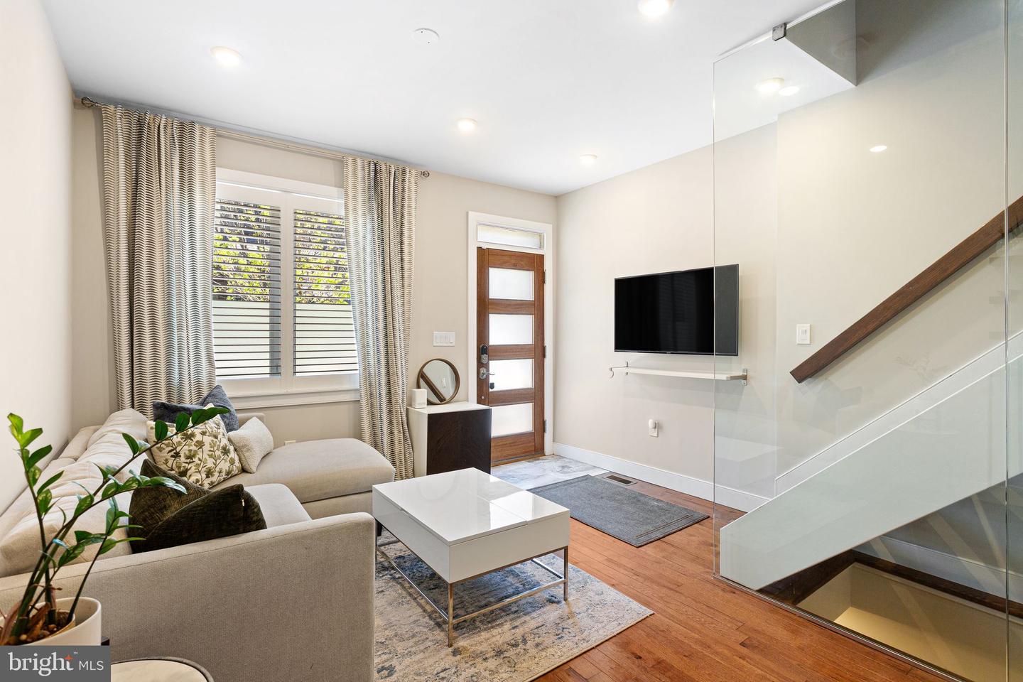 610 S 7th Street, Philadelphia
