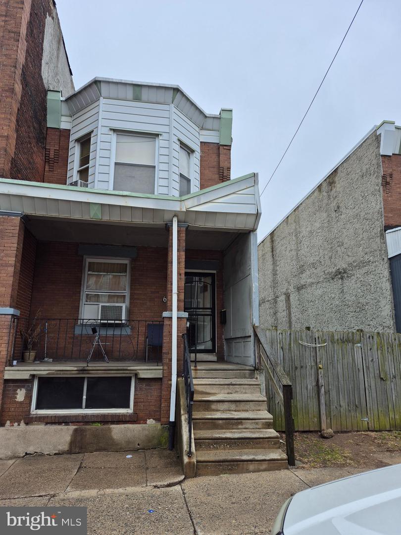 6202-04 Vine Street