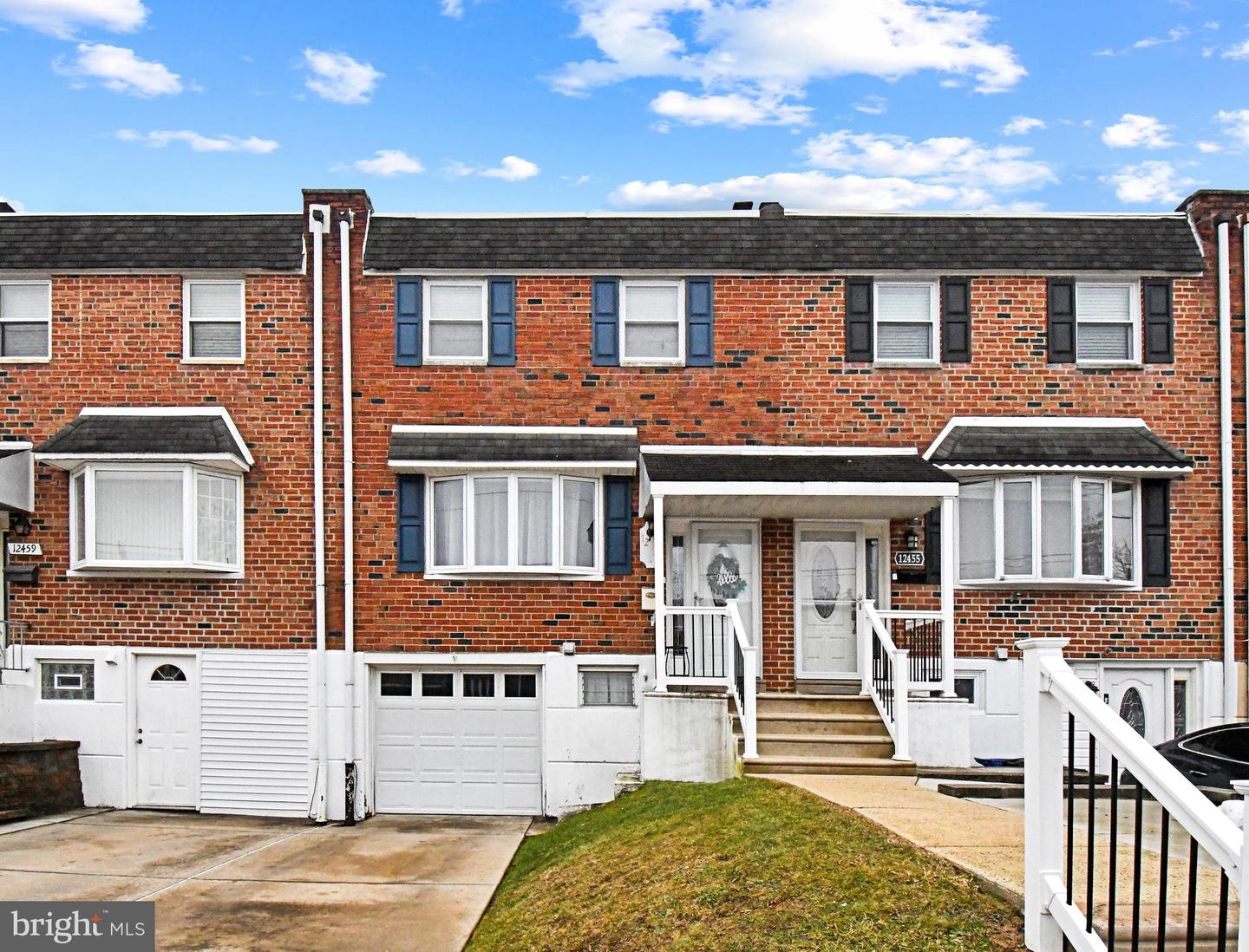 12457 Sweet Briar Road, Philadelphia