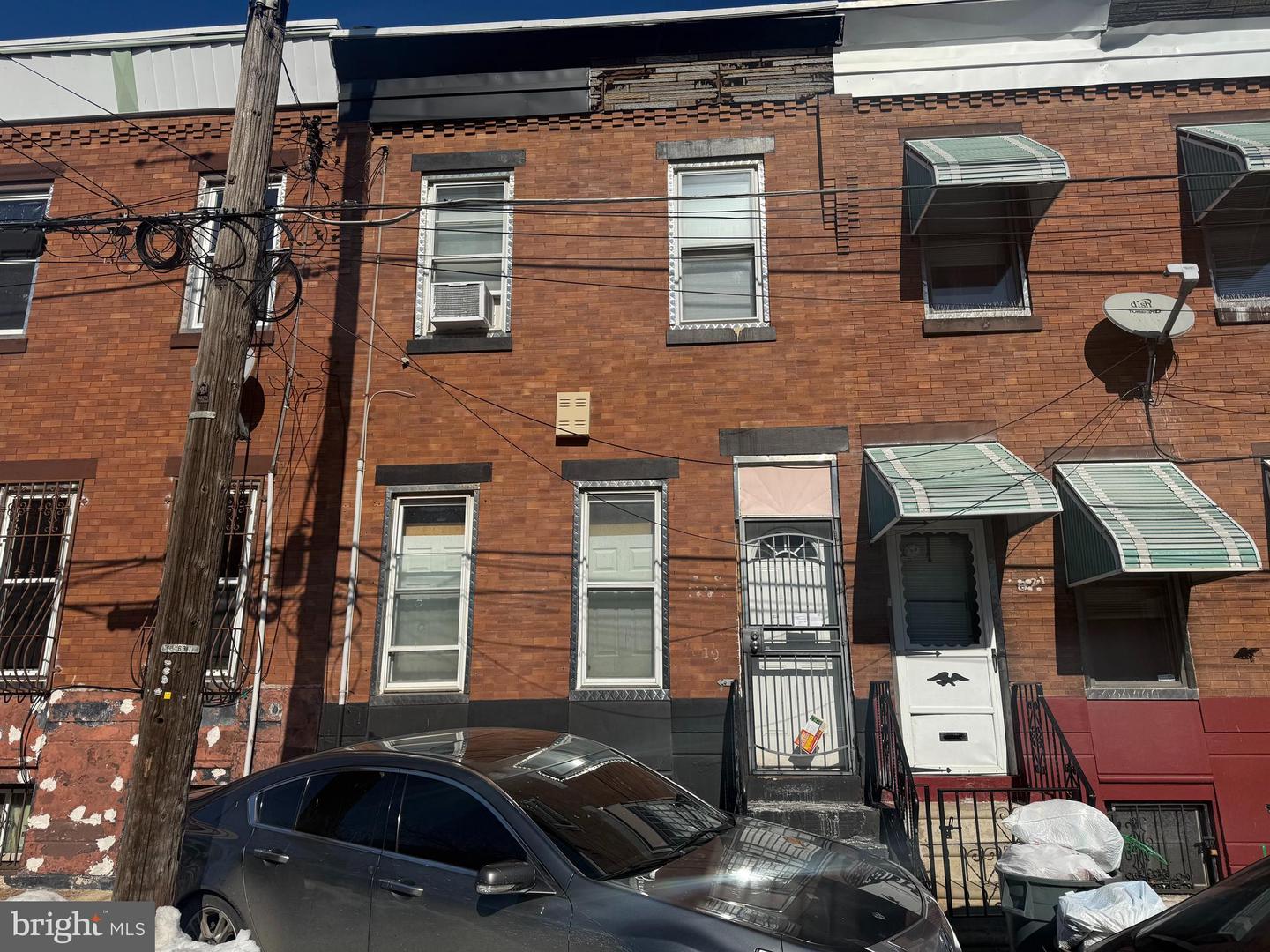 819 E Russell Street