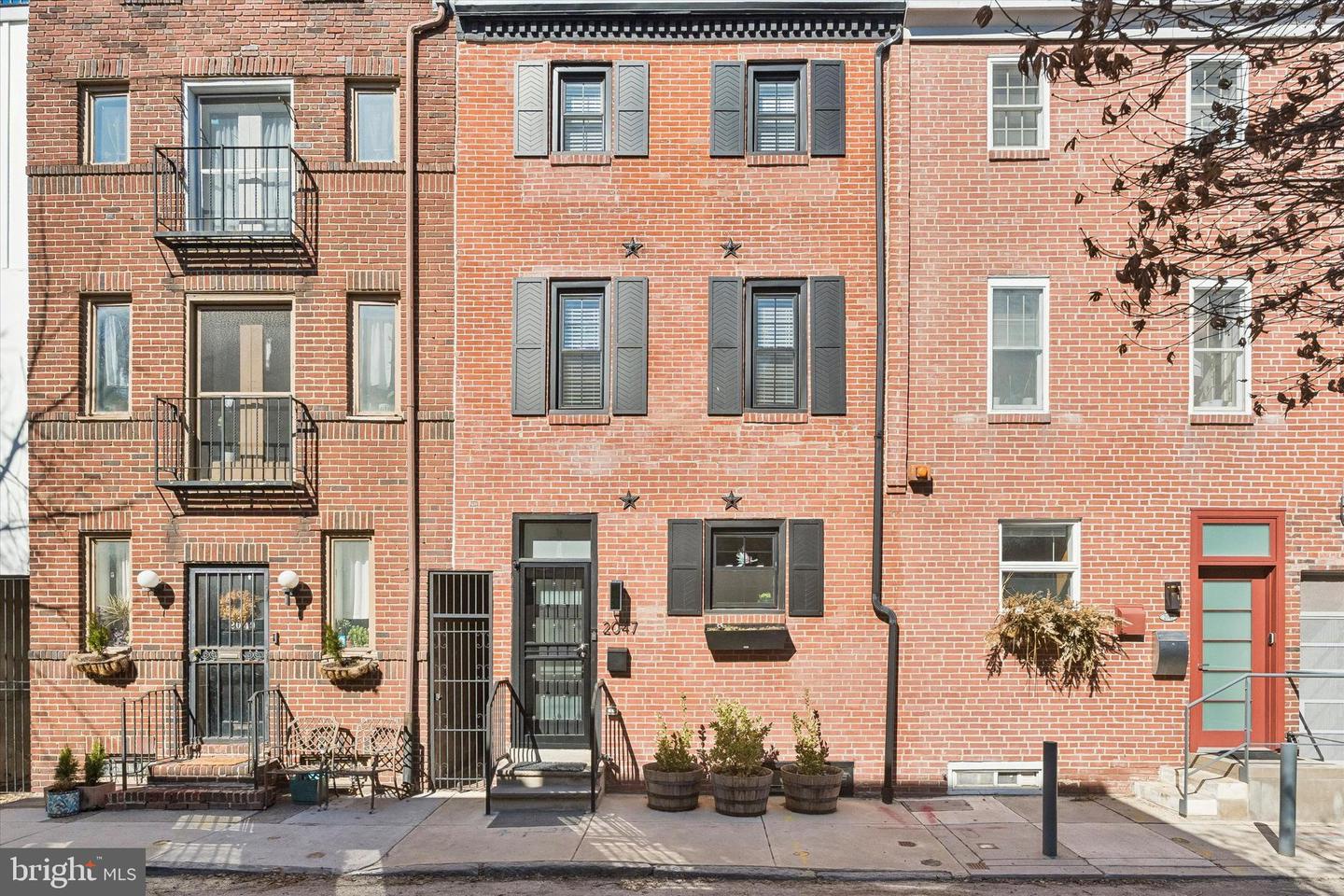 2047 Waverly Street, Philadelphia