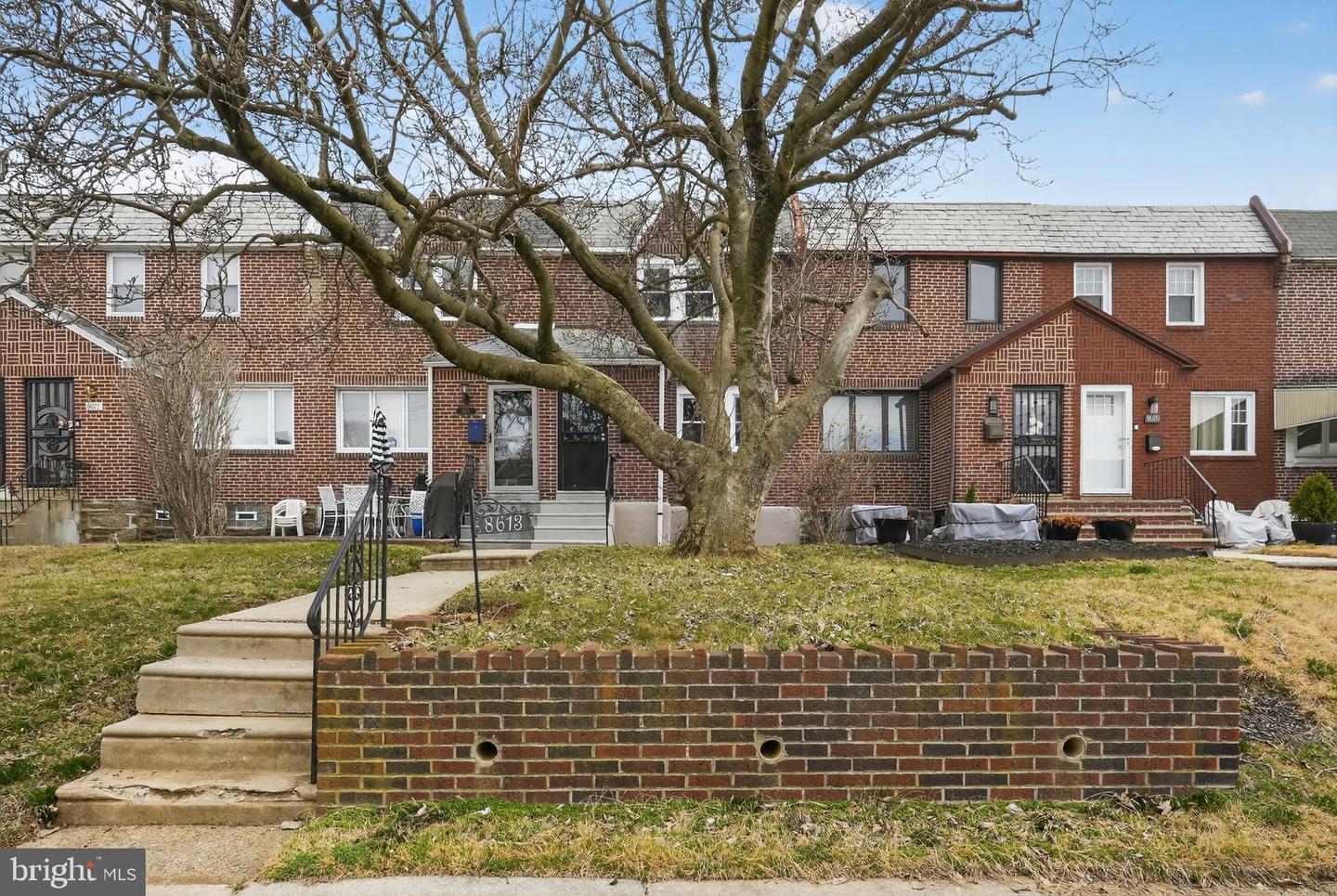 8613 Thouron Avenue, Philadelphia