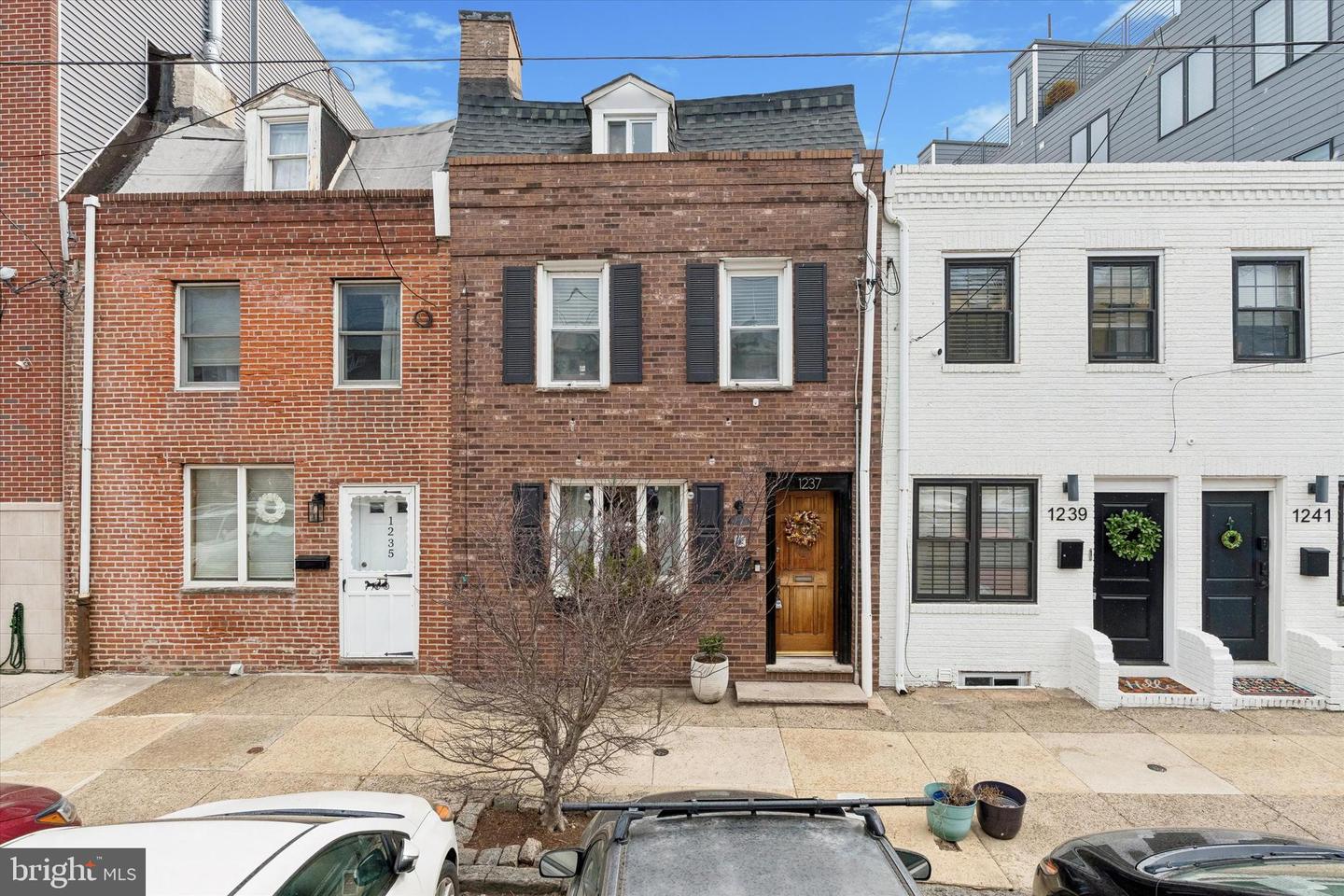1237 E Moyamensing Avenue, Philadelphia