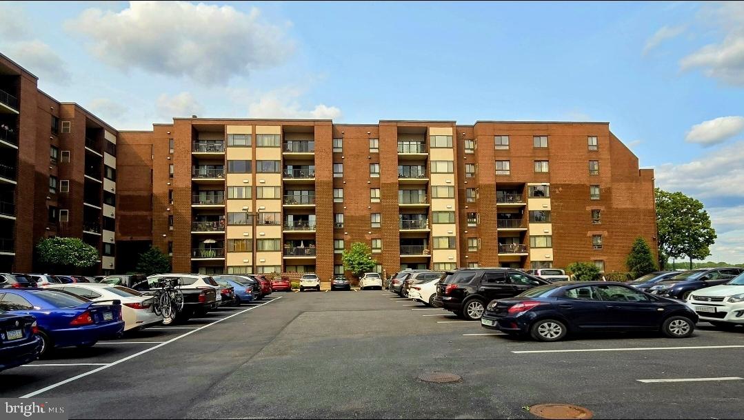 5100 Convent Lane #510, Philadelphia