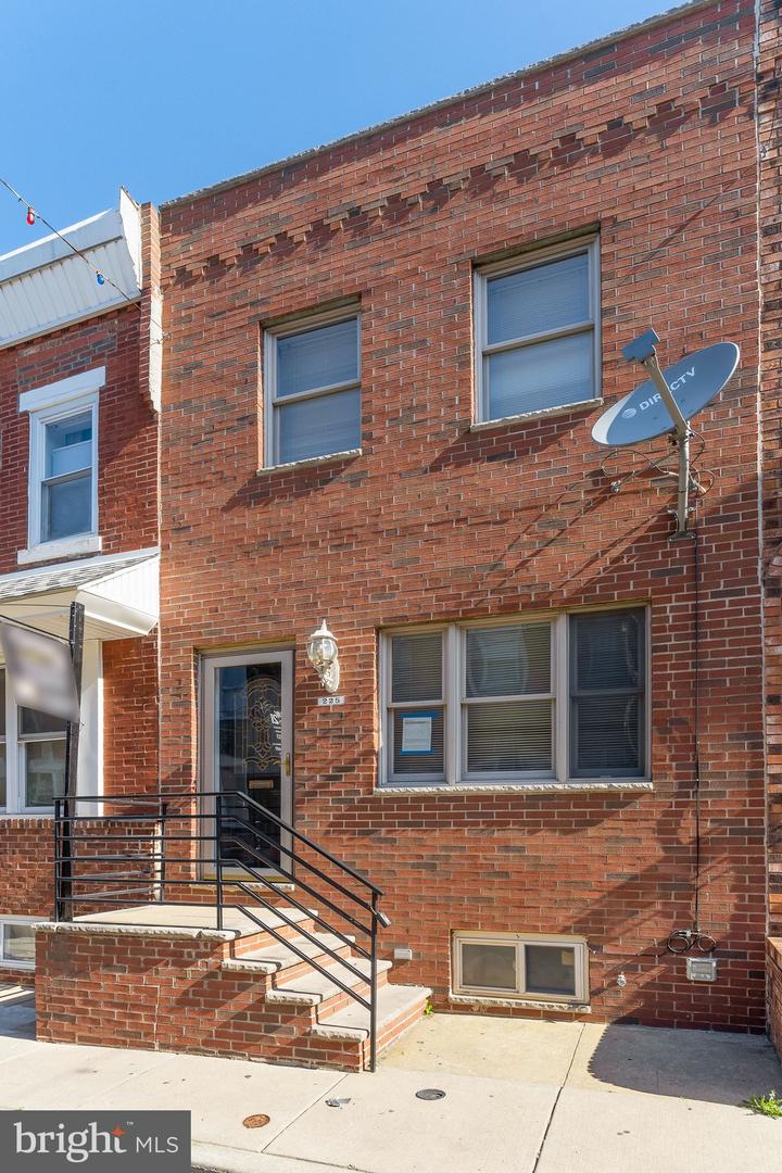 225 Tree Street