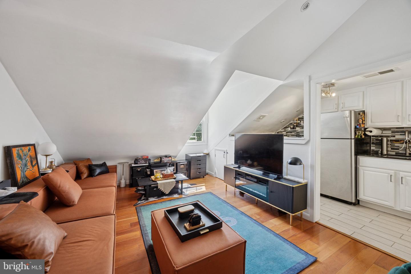 1021 Clinton Street #7